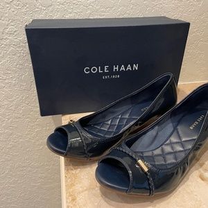 Cole Haan Navy Wedge size 7B never been worn!